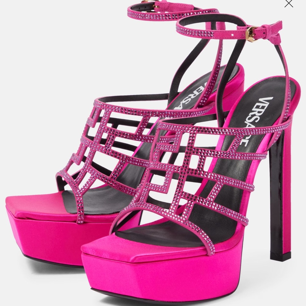 BRAND NEW PINK VERSACE LEATHER SANDALS/ SIZE 36